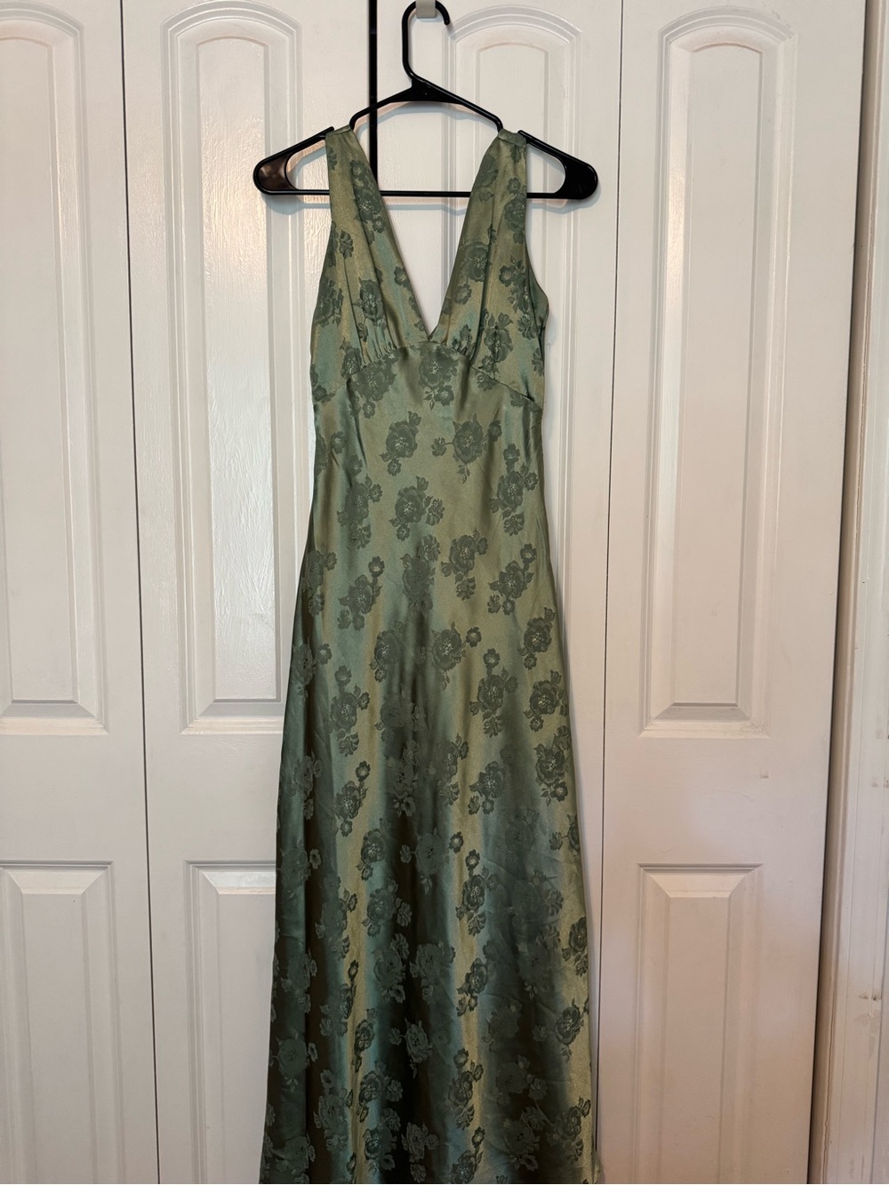 Elegant Green Floral jacquard V-Neck Maxi Dress